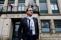 G�mez Villar, ayer, despu�s de su declaraci�n como imputado en los juzgados de Ourense. 