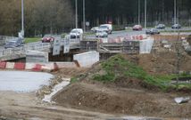 Las obras de acceso al Pol�gono do Tambre han cobrado ritmo tras los retrasos iniciales. 