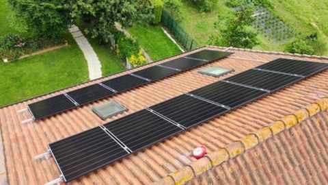 Instalacin de autoconsumo fotovoltaico de 4.8 KwP de MYA en Pontejos