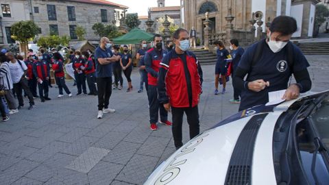 SALIDA DE LA CAMINATA PROTEGEMOS LOS CAMINOS, CON REPRESENTANTES DE LA  POLICA NACIONAL Y DE LA ASOCIACIN DE DISCAPACITADOS INTEECTUALES VIRGEN DE LA O-MENDEZ NUEZ