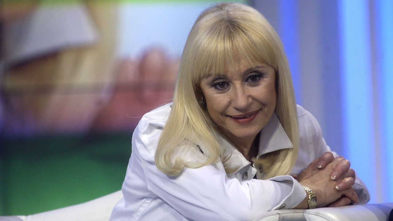 El Hijo Adoptivo De Raffaella Carr Era En Realidad Su Pareja el-hijo-adoptivo-de-raffaella-carr-era-en-realidad-su-pareja
