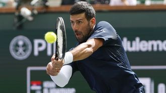 Novak Djokovic, durante su partido contra Aleksandar Kovacevic en Indian Wells.