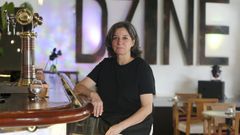 Conchi Domnguez, al frente del local, preparar bocados deliciosos para aderezar las citas del viernes