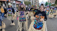 Valdeorras.M�s de 600 entroideiros participaron en el desfile de carnaval de O Barco de Valdeorras