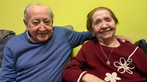 Enrique Garc�a y Olvido Fern�ndez, uno de los matrimonios m�s longevos de Asturias tras 76 a�os juntos