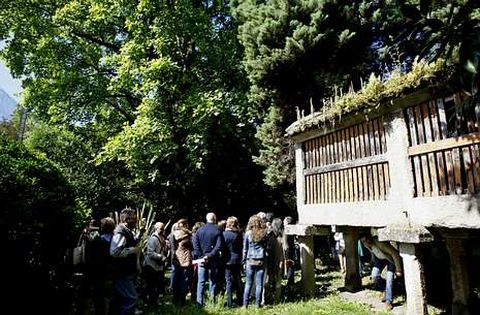 En la imagen, el jardn y huerta existente detrs de la delegacin de Sanidade.