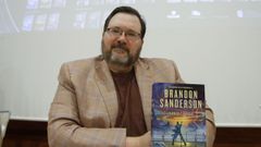 El escritor estadounidense Brandon Sanderson, considerado 'el gran autor de fantasa del siglo XXI', participa este mircoles en el festival de literatura de fantasa, terror y ciencia ficcin Celsius 232 que se celebra esta semana en Avils