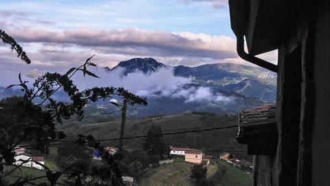 Imagen cecida porl Gil Manuel desde Suares (Bimenes)