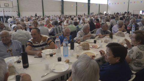 Comida de la tercera edad de Guntn 