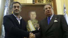 El alcalde de A Coru�a, Xulio Ferreiro y Francisco V�zquez descubren en Mar�a Pita el retrato del exalcalde coru��s