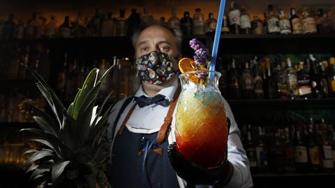 P., con 36 a�os de experiencia, es el gerente del pub Alquimia, en Campo Castelo