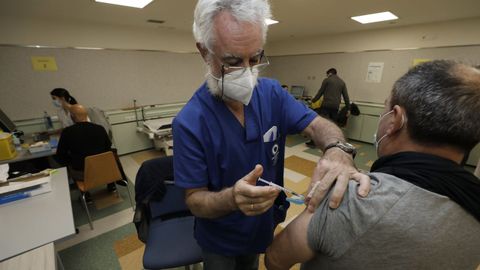 Esta semana estaba previsto vacunar frente al covid tres d�as en el hospital mari�ano
