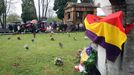 Homenaje a los represaliados del franquismo en la fosa com�n de Oviedo