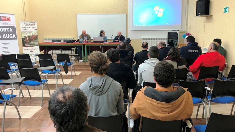 Uno de los cursos en el Porta da Auga de Ribadeo