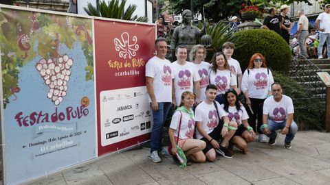 Las pandillas lucieron las camisetas que disearon para esta edicin de la Festa do Pulpo