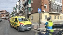 Ambulancias frente al domicilio de Villaverde donde se descubrio el cuerpo de la vctima