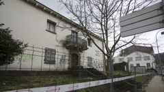 El cuartel de la Guardia Civil en Xuvia, vallado para la demolici�n