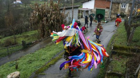 Un volante con el pucho en el Domingo Lambedoiro del Entroido Ribeirado de Chantada
