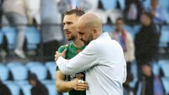 Ionut Andrei Radu y Claudio Gir�ldez, tras un partido del Celta de esta temporada.