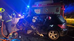 El�accidente tuvo lugar en el kil�metro 86 de la AC-400, en Mazaricos.
