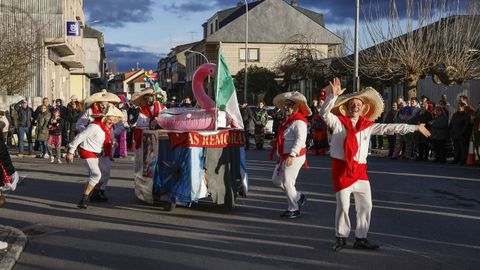 Gran desfile en Xinzo de Limia en el d�a grande del entroido