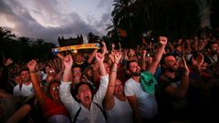 Vista de la concentraci�n convocada el pasado 10 de octubre cuando Puigdemont pidi� dejar en suspenso la declaraci�n de independencia en el Parlament