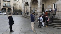 Para acabar con las colas de ciudadanos esperando a hacer gestiones en la Casa do Concello, se cre� una nueva oficina en la r�a da Barreira y, adem�s, J�come anunci� un sistema de cita previa desarrollado por el centro de Inteligencia Artificial. En marzo del a�o 2021 dijo que el proyecto estaba en su fase final, pero a�n no se ha ejecutado.