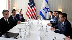 El secretario de Estado de Estados Unidos, Antony Blinken, y el presidente israel�, Isaac Herzog, durante un encuentro bilateral en M�nich