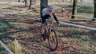 El circuito que se conoce como la catedral del ciclocr�s ofreci� una serpeante dificultad a m�s de 250 participantes