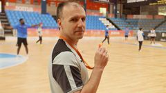 Alfonso Mera, durante el entrenamiento del cuadro masculino de Segunda Divisi�n el pasado viernes.
