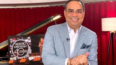 MIA13. MIAMI (FL, EEUU), 30/05/2019.- El salsero puertorrique�o Gilberto Santa Rosa posa durante una entrevista con Efe este mi�rcoles 29 de mayo de 2019, en Miami, Florida (Estados Unidos), por la presentaci�n de su nuevo disco  40... Y contando en vivo desde Puerto Rico , grabado frente a una audiencia en vivo en el Coliseo Jos� Miguel Agrelot, en San Juan. Santa Rosa se siente