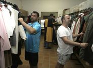 Cientos de trajes de �poca se alquilan en los claustros. 