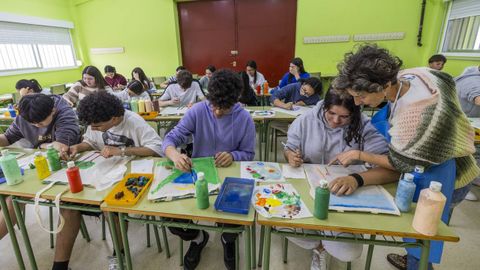 Foto de alumnado del IES Terra de Soneiro, en Vimianzo, el pasado mes de abril