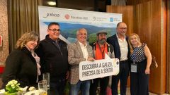 De la mano del Cl�ster y de Turismo de Galicia, Solpor (Jes�s Picallo), Mux�a Natural (Suso Lema) y Bela Fisterra-Bela Mux�a (Pepe Formoso) participan estos d�as en un encuentro de trabajo con turoperadores en Lisboa. Seg�n explic� Picallo, entre otras actividades, han establecido contactos con cerca de medio centenar de agencias, muchas de las cuales ya les est�n enviando clientes, y piensan ya en el siguiente foro, el World Travel Market de Londres a partir del lunes.