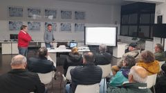 El alcalde, Juventino Trigo, dio cuenta de la modificaci�n del PXOM en una reuni�n con el tejido vecinal.