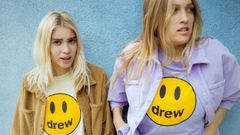 Muy musical. Siguiendo la estela de Nirvana, que us la Smiley Face en los 90, Justin Bieber convirti la carita amarilla en la imagen de su marca de ropa.