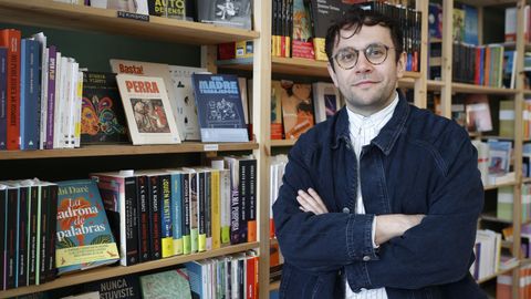 El escritor Ismael Ramos prepar� una propuesta especialmente para el festival de Santiago