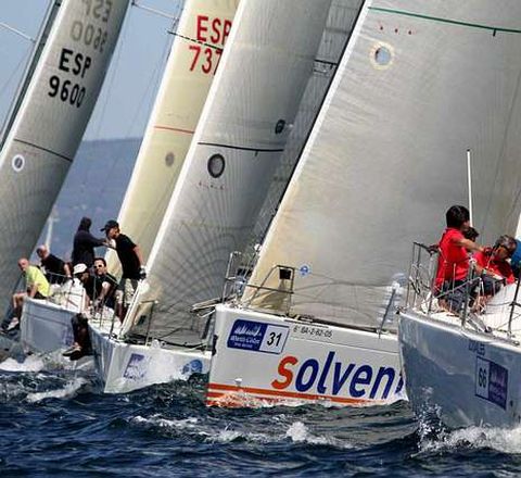 La Regata Mart�n C�dax cumple su edici�n n�mero 49.