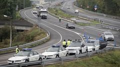 Control de la Guardia Civil de Tr�fico en la A-52 a la altura de Ribadavia