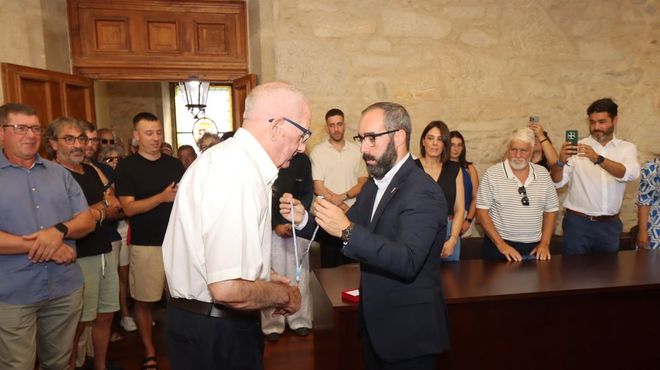 Entrega da medalla de ouro de Rianxo a Xix�