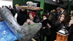 O enterro da sardi�a de Vilaxo�n, sempre un cerimonia moi sentida