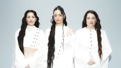 Olaia Maneiro, A�da Tarr�o e Sabela Maneiro comezan o outono co reto de volver encher o Coliseum dende unha perspectiva moi diferente � do 2023.