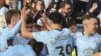 Los jugadores del Celta celebran el gol de Jones El-Abdellaoui al Valencia.