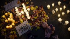 Ofrenda en recuerdo de las menores muertas, cuando a�n no hab�a aumentado la cifra de v�ctimas. 