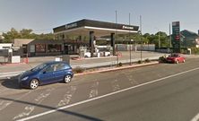 Gasolinera San Marcos en Cabovila�o, A Laracha, ahora bajo la marca Valcarce