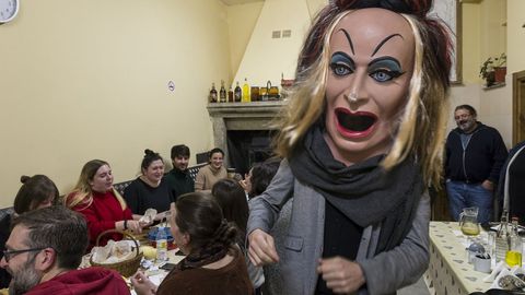 Imaxe dunha das xuntanzas sobre o Pasatempo