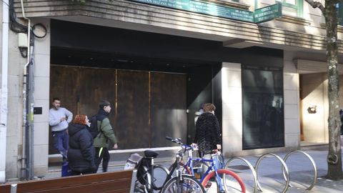 El bajo de Bershka fue el �ltimo en quedar vac�o al centralizar Inditex toda la marca en Vigo