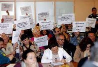 La aprobaci�n del presupuesto de PSOE y PP recibi� duras cr�ticas en el sal�n de plenos.