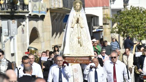 La Palomita Domingo de Resurreci�n en Muros
