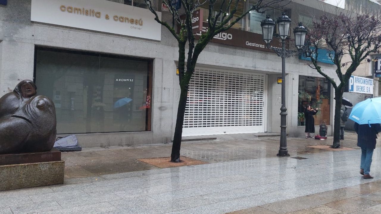 Primor trabaja para cumplir con la normativa y reabrir en la rúa do Paseo